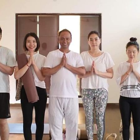 Yogi Home Stay Rishikesh Bagian luar foto